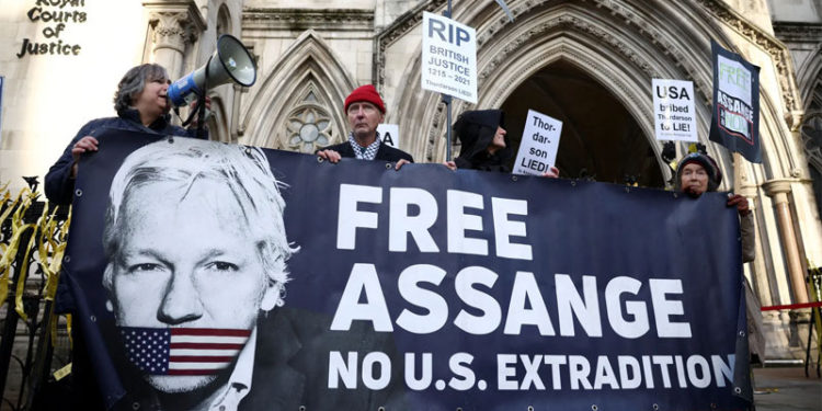 Britanya yargısı karar verdi: Assange ABD'ye iade edilecek
