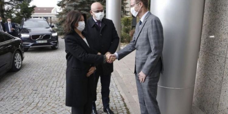 Buldan, AB büyükelçileriyle görüştü: HDP siyasal dönüşümde önemli rol oynayacak