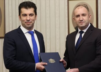 Bulgaristan Cumhurbaşkanı Radev, hükümeti kurma görevini Petkov'a verdi