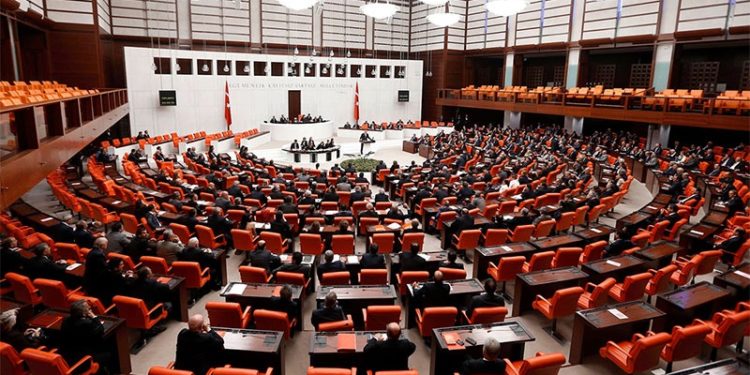 Bütçe görüşmeleri maratonu başlıyor, ana gündem ekonomik kriz