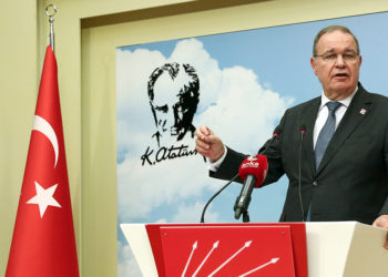CHP Sözcüsü Öztrak'tan AKP'li Numan Kurtulmuş'a: Asıl ahlaksızlık milletin 7 göbek sülalesini faize ezdirmektir