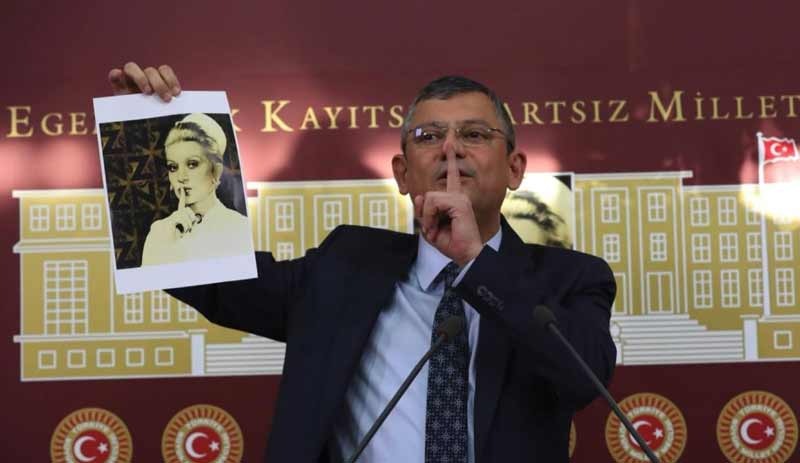 CHP'li Özel'den Erdoğan'a fotoğraflı yanıt: Allah aşkına sus