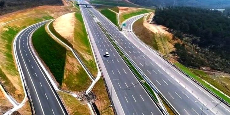 CHP'li Akın: Kuzey Marmara Otoyolu'nda açılmayan yol için 154 gün yandaşa ödeme yapıldı