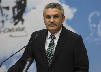 CHP’li Salıcı’ndan akaryakıt zammına tepki: Soyguna döndü