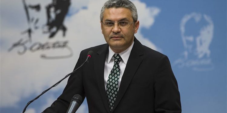 CHP’li Salıcı’ndan akaryakıt zammına tepki: Soyguna döndü