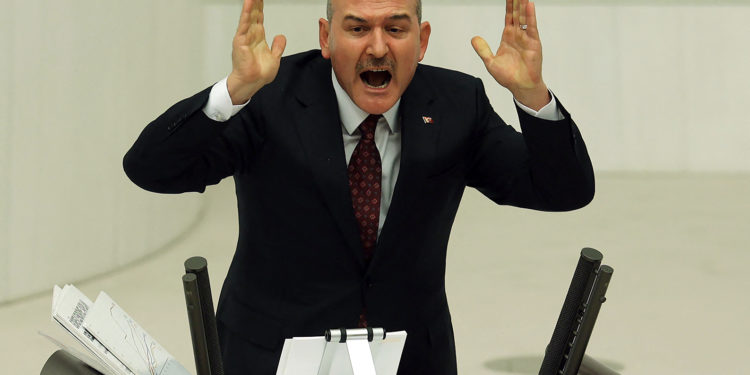 CHP’li Özkoç: Soylu El Kaide lideri birini TC vatandaşı yapmış, kimse bir şey demeyecek mi?