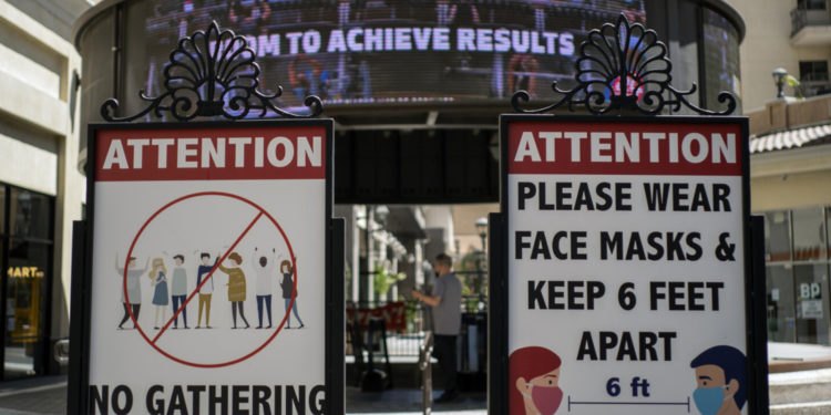 California'da Omicron önlemi: Kapalı alanlarda maske zorunluluğu geri geldi