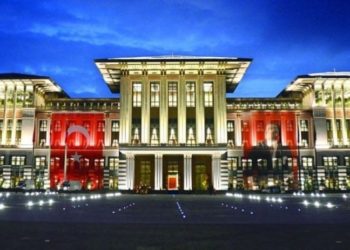 Cumhurbaşkanlığı Külliyesi'nde ekonomi değerlendirme toplantısı