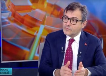 Cumhurbaşkanlığı'ndan kur itirafı: Daha erken müdahale edilebilirdi