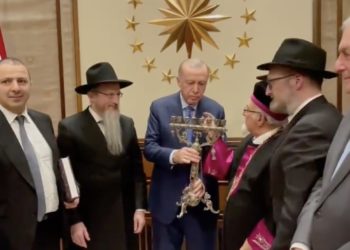 Cumhurbaşkanı Erdoğan, Hahambaşı heyetini kabul etti