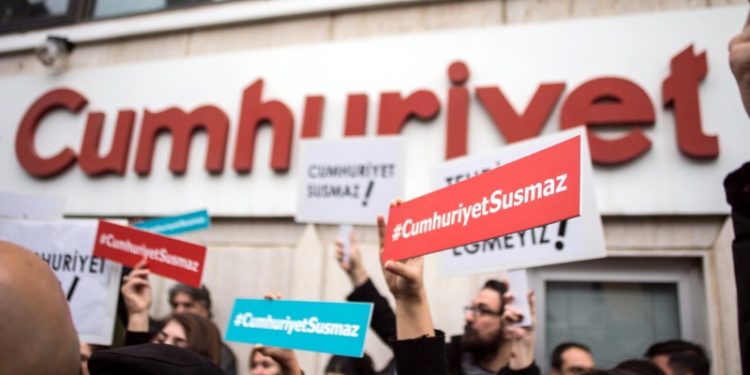 Cumhuriyet gazetesinde yeni istifalar