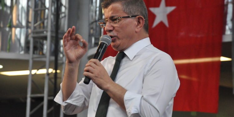 Davutoğlu’ndan Erdoğan’a: Cahilce, ekonomiden ve nastan elinizi çekin