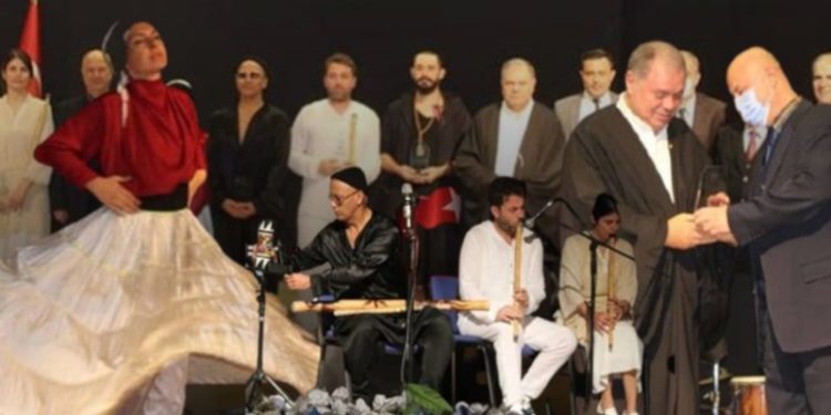 Dekana 'kadın semazen ve şamanizm' soruşturması