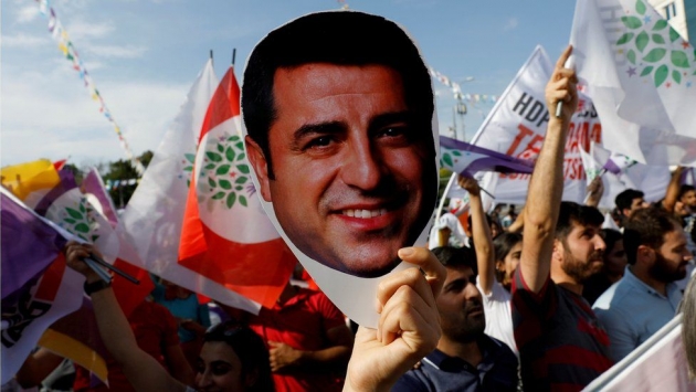 Demirtaş: Hepimize zulümsüz, zamsız, soygunsuz ve AKP'siz bir yıl diliyorum