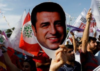 Demirtaş: Hepimize zulümsüz, zamsız, soygunsuz ve AKP'siz bir yıl diliyorum