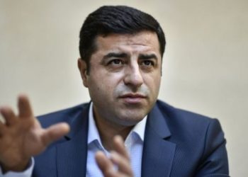Demirtaş: Ucube sistemin yol a&ccedil;tığı krizi se&ccedil;im dışında hi&ccedil;bir şey &ccedil;&ouml;zemez