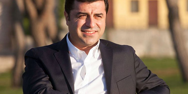 Demirtaş: İçeride olmamızın nedenlerinden biri de Türkiye Cumhuriyeti vatandaşı olmamızdır