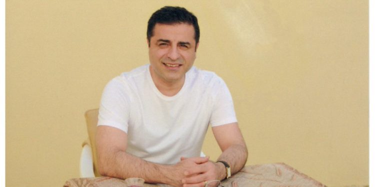 Demirtaş’tan yeni yıl mesajı: Zulümsüz, zamsız, soygunsuz ve AKP’siz bir yıl diliyorum
