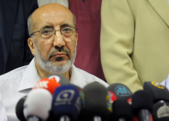 Dilipak: Doları çıkaran da düşüren de Allah’tır