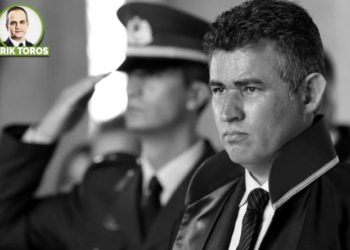 Diplomasız rejimin diplomalı yancısı…