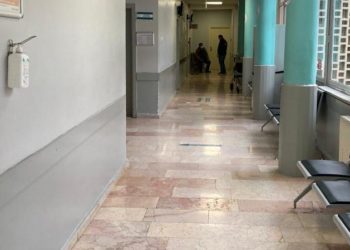 Doktorlar greve çıktı, hastane koridorları boş kaldı
