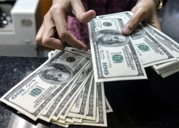 Dolar güne yükselişle başladı: 14,80’i aştı