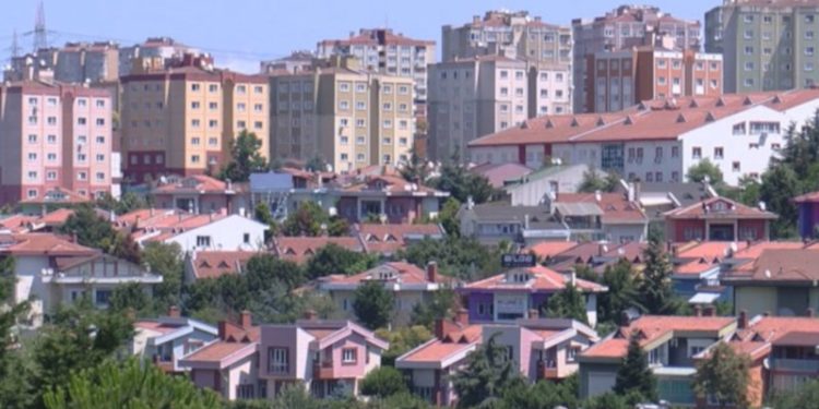 Döviz kuru yükseldi, yabancılar rekor sayıda ev aldı