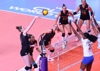 Dünya Kulüpler Şampiyonası'nda VakıfBank lider olarak yarı finalde