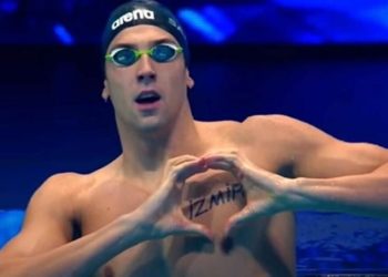 Dünya kısa kulvar rekorunun yeni sahibi yüzücü Emre Sakçı oldu