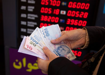 Dünya yazarı Aktaş: Kur korumalı hesapta anaparadan olma riski de var