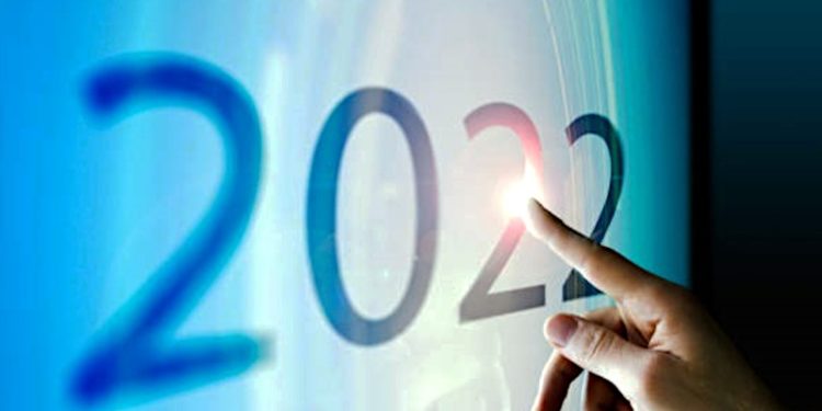 Dünyaca ünlü kalemler 2022'den ne beklediklerini yazdı