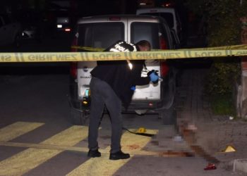 Düğünde 'halay başı olma' kavgası: 1'i ağır 3 yaralı