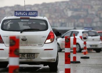 Ehliyet alacaklar dikkat: Eğitim değişiyor, sınavlar zorlaşıyor