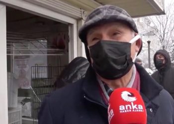 Ekmek kuyruğundaki emeklilerin zam beklentisi: Asgari ücrete eşdeğer olmalı