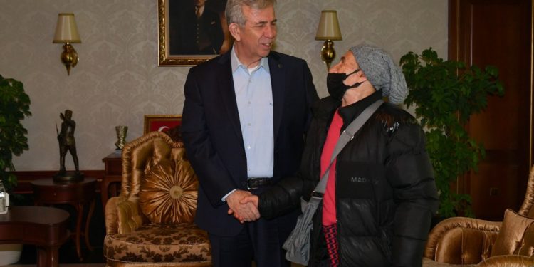 Ekonomik kriz yorumlarıyla gündem olan Zehra Canan: ‘Artık liflerimi sattırmıyorlar’