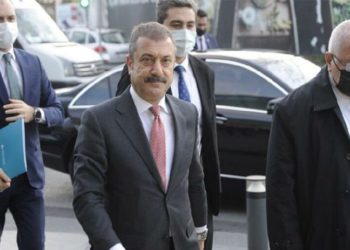Ekonomistler: Erdoğan para politikalarına yön vermekten vazgeçmeli, TCMB'nin bağımsız olduğunu göstermeli