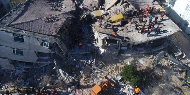 Elazığ Belediye Başkanı '1 TL olacak' dedi, depremzedelerden 450 TL istendi