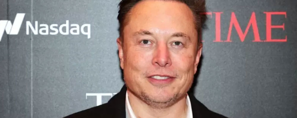 Elon Musk, uydularının uzayda çok fazla yer kapladığı yönündeki iddiaları reddetti