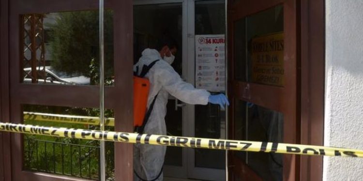 Enfeksiyon uzmanı: Pozitif çıkan biri aşılı da olsa izolasyon uygulanmalı