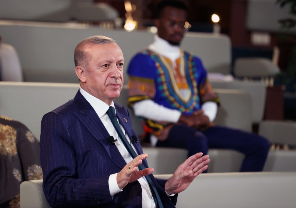 Erdoğan: Faizi 4 puana kadar indirdik, yine düşüreceğiz