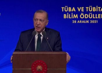 Erdoğan: Cari fazla vermeye başlayacağımız günler inşallah yakındır