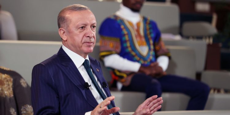 Erdoğan: Faizi 4 puana kadar indirdik, yine düşüreceğiz