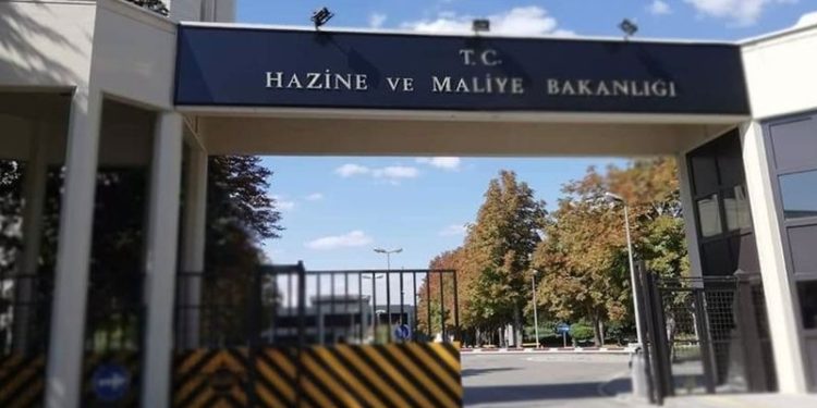 Erdoğan'dan Hazine Bakanlığı'na bir müdahale daha: Yeni isim atadı, bir ismi de görevden aldı