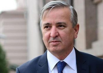 Erdoğan'ın eski metin yazarı: Ekonomi bir damat yüzünden mahvoldu