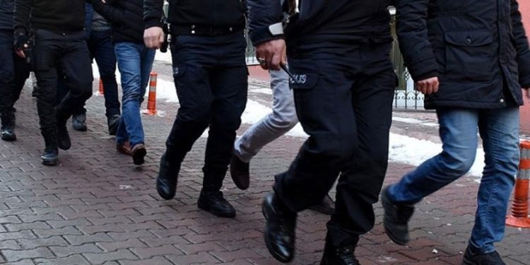 Erdoğan'ın mitingine gidecek polisin aracındaki bombaya 4 gözaltı