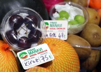 Eriğin kilosu 960, kirazın kilosu 1500 TL'ye satılıyor