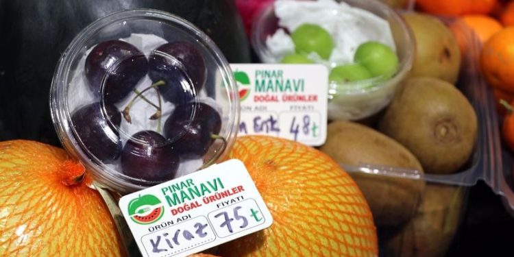 Eriğin kilosu 960, kirazın kilosu 1500 TL'ye satılıyor