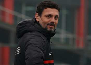 Erol Bulut: Fenerbahçe maçında hak ettiğimiz bir 3 puan aldık
