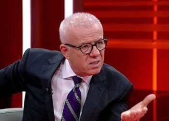 Ertuğrul Özkök'ten 'vay şerefsiz' manşeti açıklaması: Ahmet Kaya'nın mezarına gittim, daha ne yapayım?