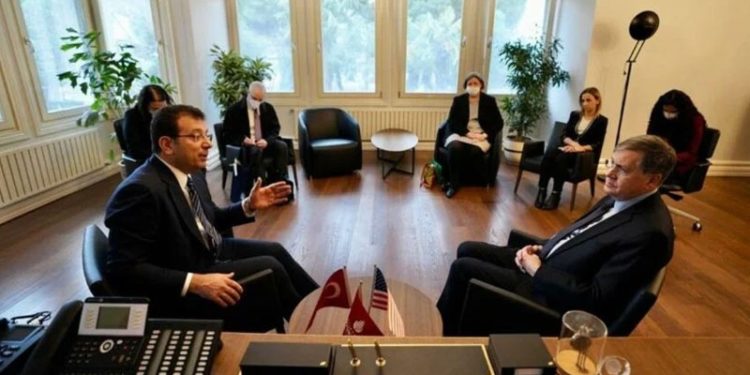 Eski ABD Büyükelçisinden İmamoğlu’na veda ziyareti